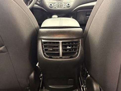 Used 2021 Chevrolet Malibu LT image 28