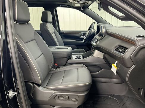 Used 2023 Chevrolet Tahoe Premier AWD/4WD image 23
