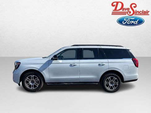 Used 2025 Ford Expedition Active image 10