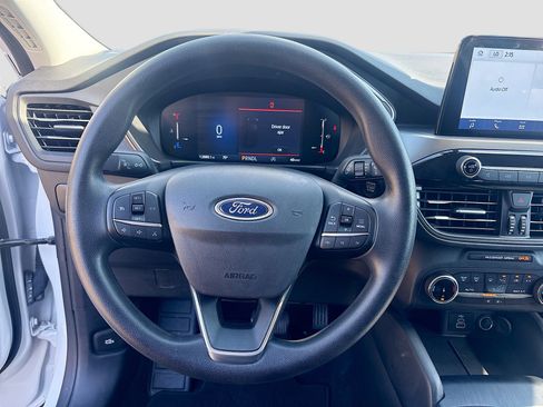 Used 2025 Ford Escape Active image 41