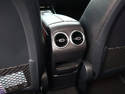 Used 2021 Mercedes-Benz GLA 250 4MATIC image 13