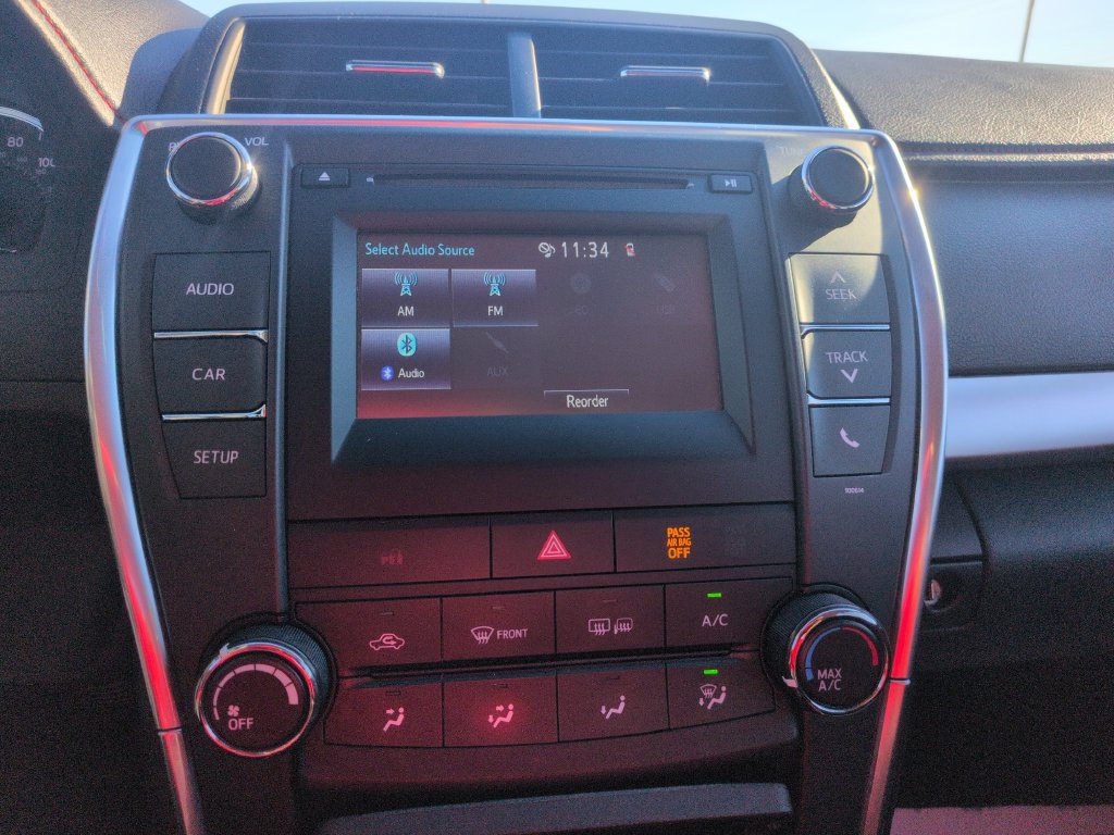 Used 2017 Toyota Camry SE FWD image 18