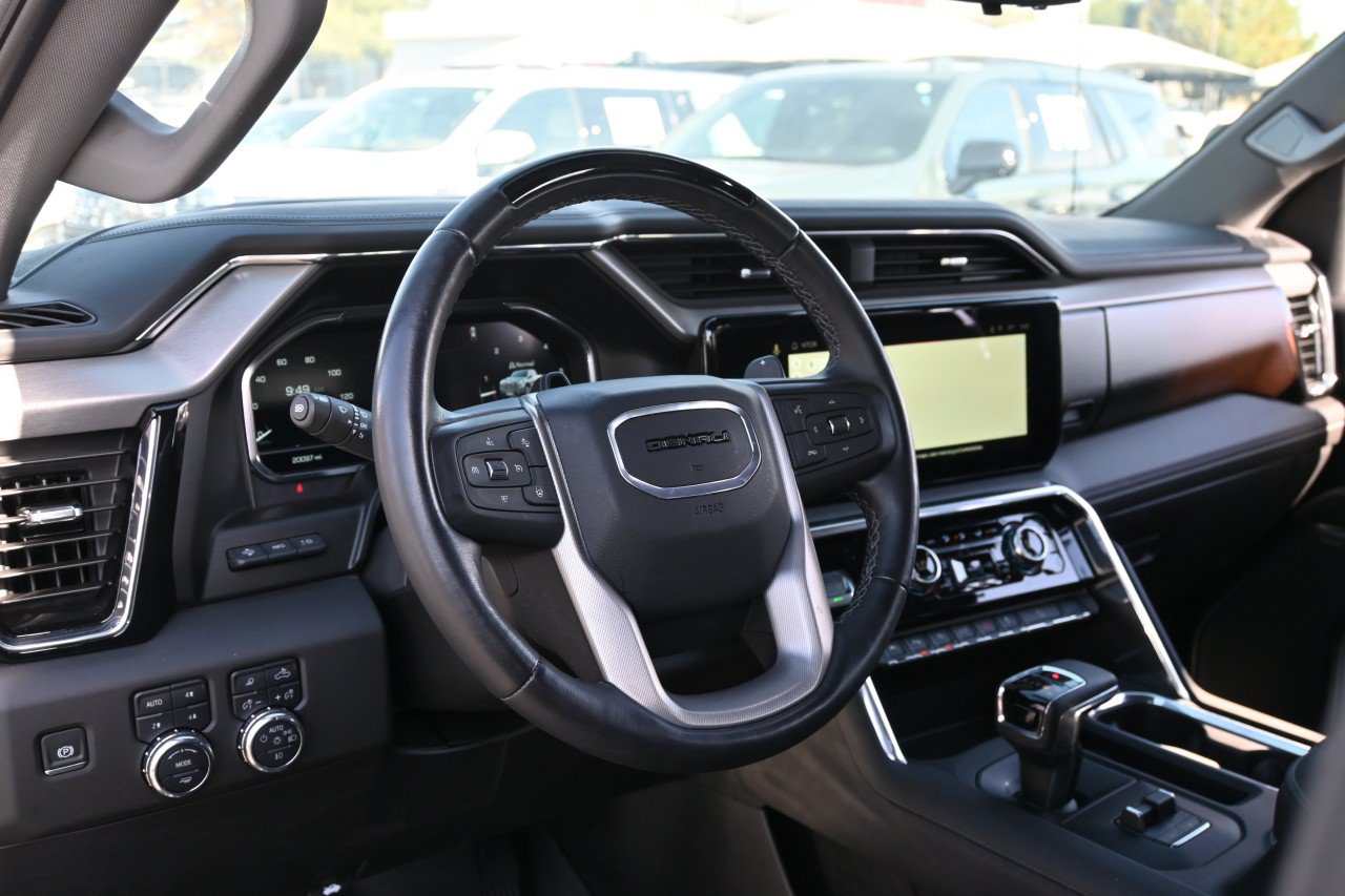 Certified 2025 GMC Sierra 1500 Denali AWD/4WD image 17