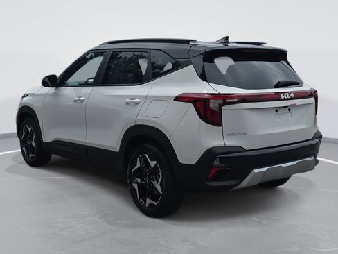 New 2026 Kia Seltos S image 7