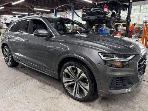Used 2019 Audi Q8 Premium Plus w/ Premium Plus AWD/4WD image 3