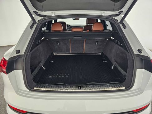 Used 2022 Audi e-tron Chronos w/ Chronos Package image 14