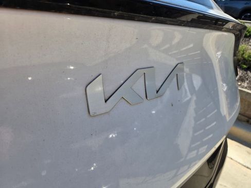 Used 2023 Kia Sportage SX FWD image 3