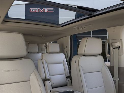 New 2026 GMC Yukon Denali w/ Sun & Power Step Package image 24
