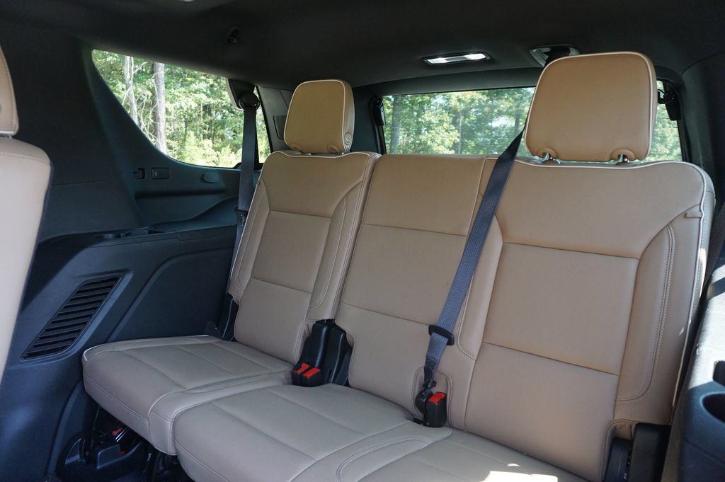 Used 2024 Chevrolet Tahoe Premier RWD image 18
