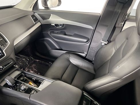 Used 2023 Volvo XC90 B5 Core AWD/4WD image 24