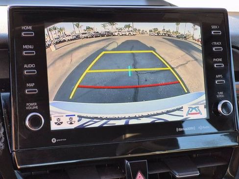 Used 2022 Toyota Camry SE image 13