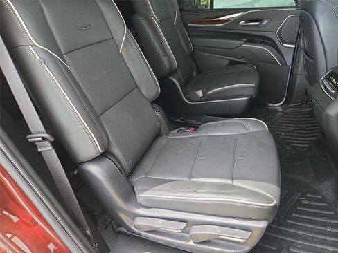 Used 2023 Cadillac Escalade Premium Luxury RWD image 30