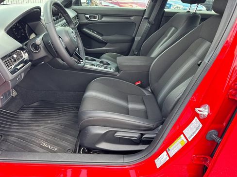 Used 2025 Honda Civic Sport image 10