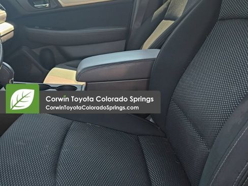 Used 2017 Subaru Outback 2.5i Premium AWD/4WD image 10