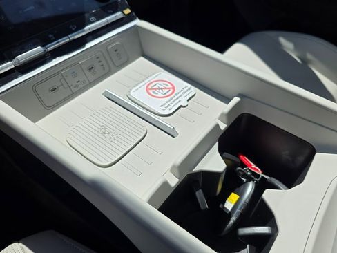 New 2025 Hyundai Santa Fe Limited image 33