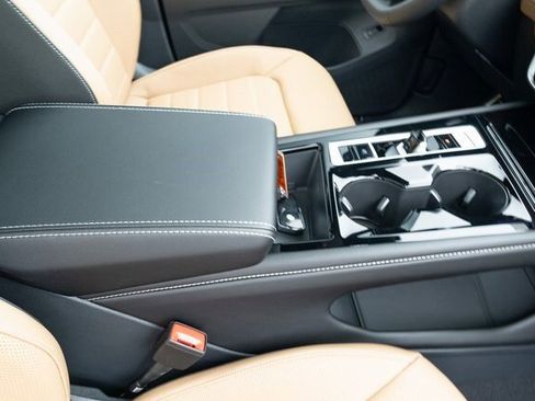 New 2026 Volkswagen Atlas Cross Sport SEL R-Line image 44