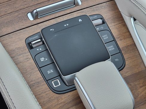 Certified 2025 Mercedes-Benz GLE 350 4MATIC image 27