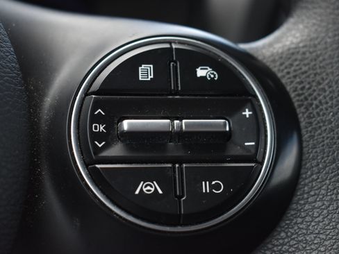 Used 2023 Kia Soul LX FWD image 18