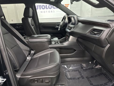 Used 2024 Chevrolet Tahoe LT w/ LT Signature Package image 21