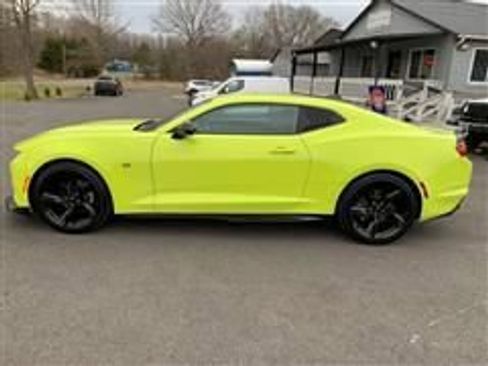 Used 2020 Chevrolet Camaro LT image 12