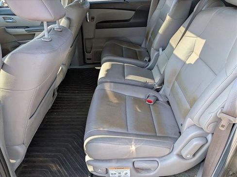 Used 2015 Honda Odyssey Touring Elite image 17
