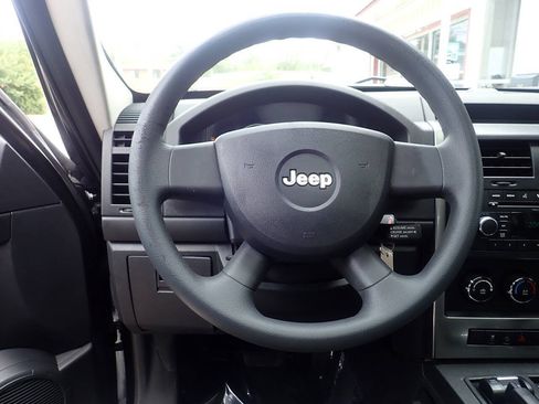 Used 2010 Jeep Liberty Sport w/ Popular Equipment Group AWD/4WD image 7