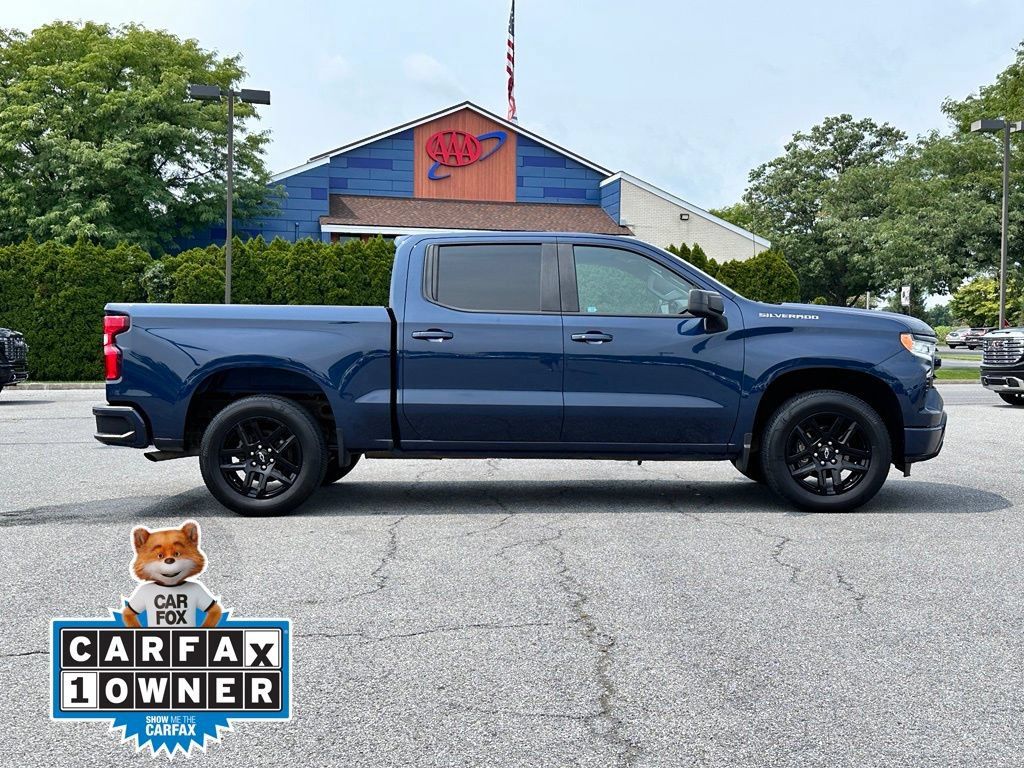 Used 2022 Chevrolet Silverado 1500 RST AWD/4WD image 3