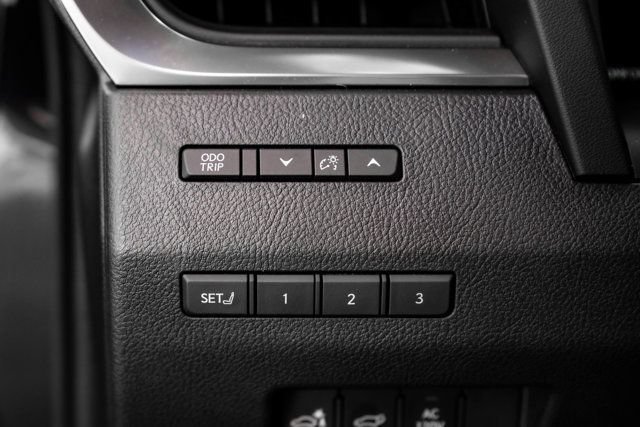 Used 2025 Lexus GX 550 w/ Accessory Package (2T) AWD/4WD image 34