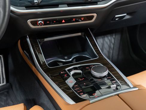 Certified 2024 BMW X7 xDrive40i w/ M Sport Package image 20