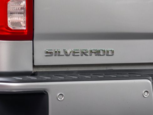 Used 2018 Chevrolet Silverado 1500 LTZ Z71 w/ LTZ Plus Package AWD/4WD image 53