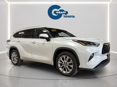 Used 2023 Toyota Highlander Limited AWD/4WD image 5