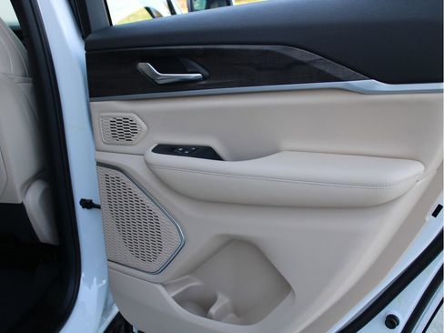 New 2026 Jeep Grand Cherokee Limited AWD/4WD image 26