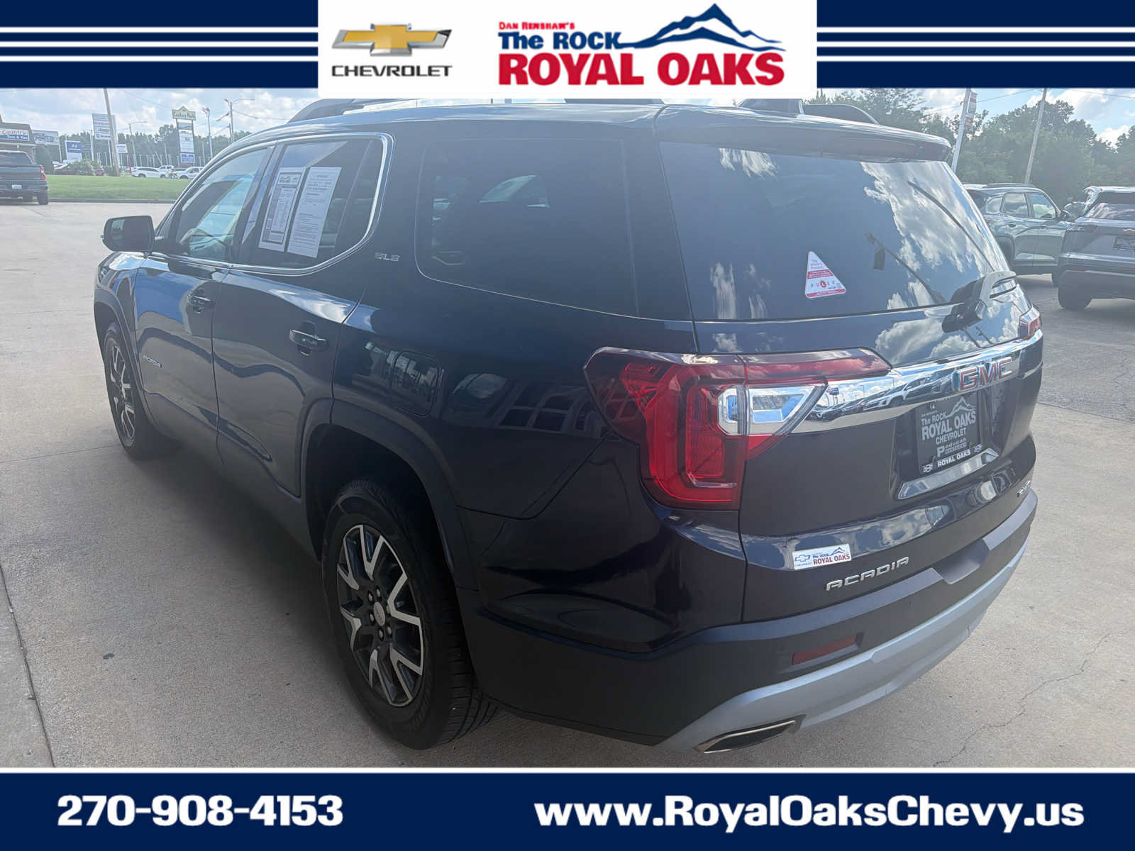 Used 2021 GMC Acadia SLE w/ Driver Convenience Package AWD/4WD image 3