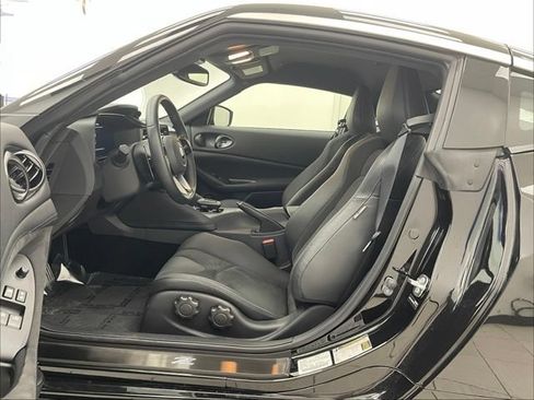 Used 2023 Nissan Z w/ Floor Mat Package (L93) RWD image 11