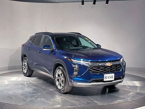 Used 2024 Chevrolet Trax LT image 37