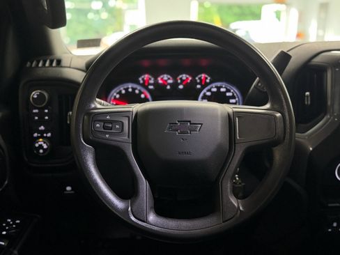 Used 2019 Chevrolet Silverado 1500 Custom Trail Boss w/ Custom Convenience Package AWD/4WD image 16