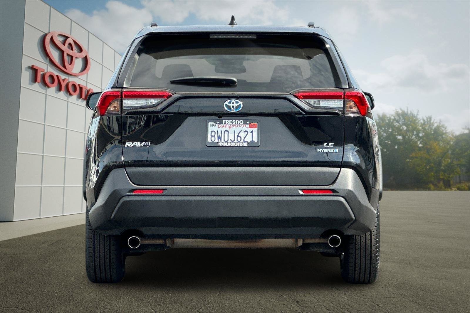 Certified 2021 Toyota RAV4 LE AWD/4WD image 4