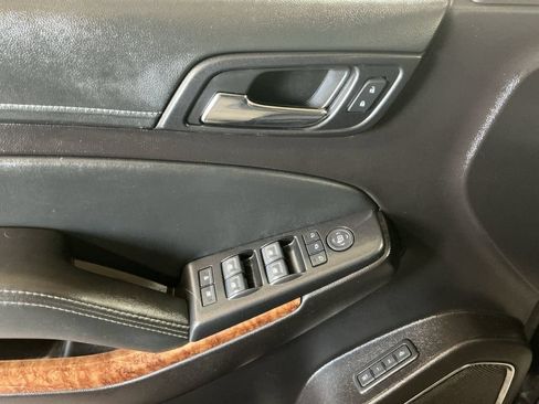 Used 2016 Chevrolet Suburban LTZ AWD/4WD image 7