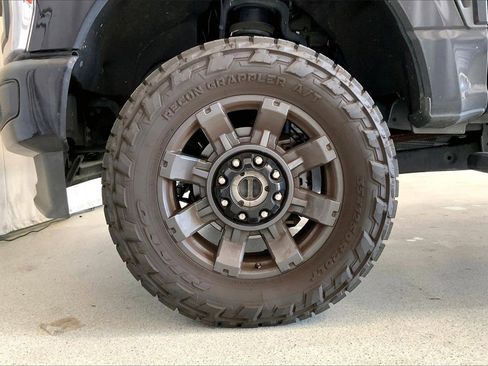 Used 2023 Ford F250 Lariat w/ Sport Appearance Package image 6