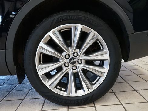 Used 2017 Lincoln MKX Reserve w/ Driver Assistance Package AWD/4WD image 52