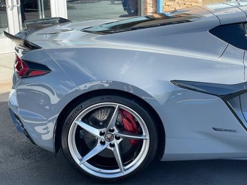 Used 2025 Chevrolet Corvette E-Ray AWD/4WD image 18
