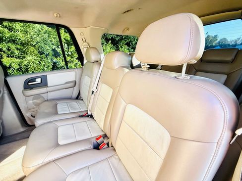 Used 2004 Ford Expedition Eddie Bauer image 29