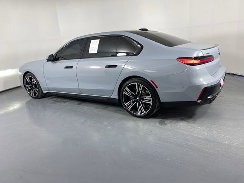 Used 2024 BMW 760i xDrive image 4