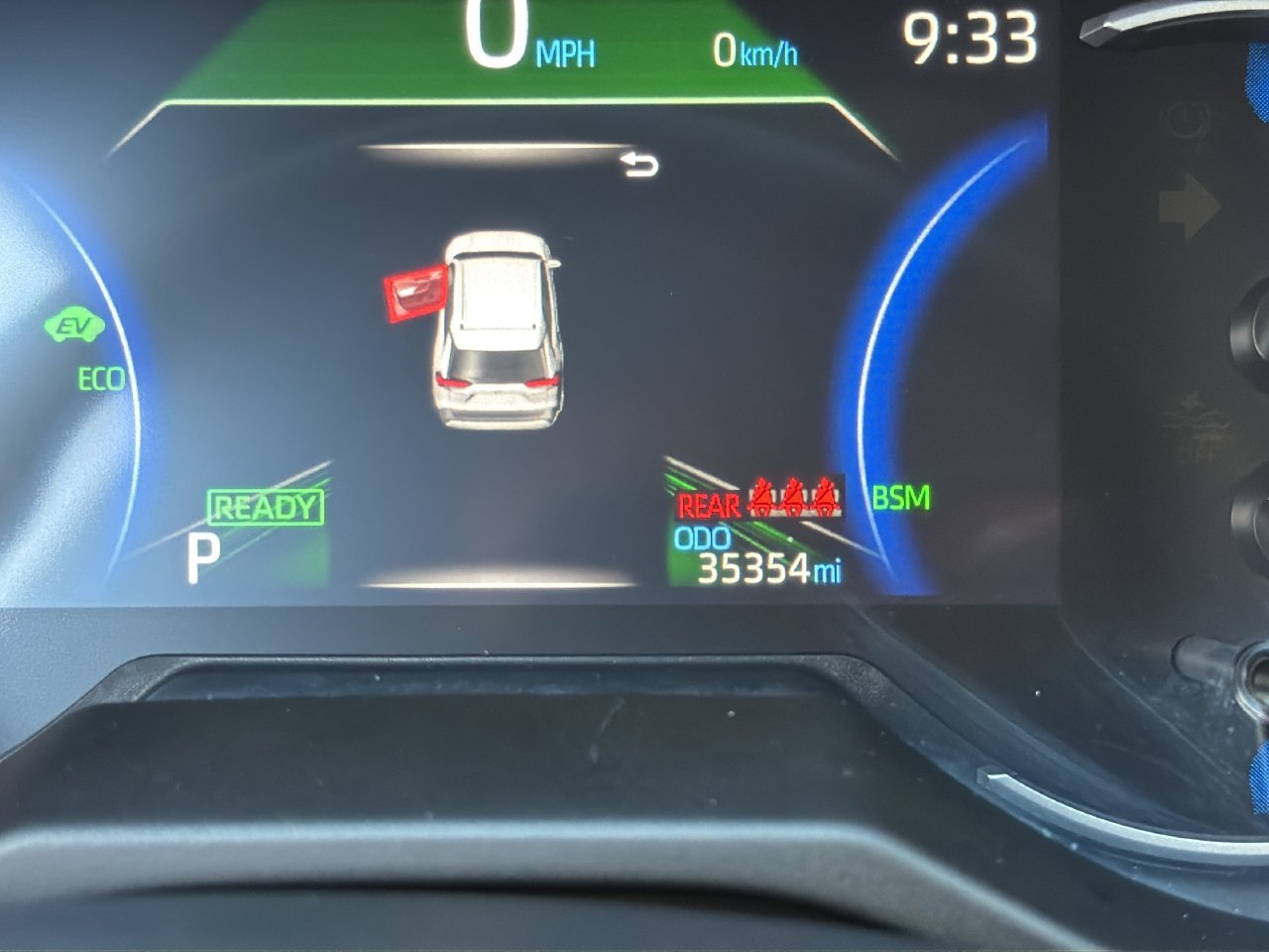 Used 2025 Toyota RAV4 XLE AWD/4WD image 25