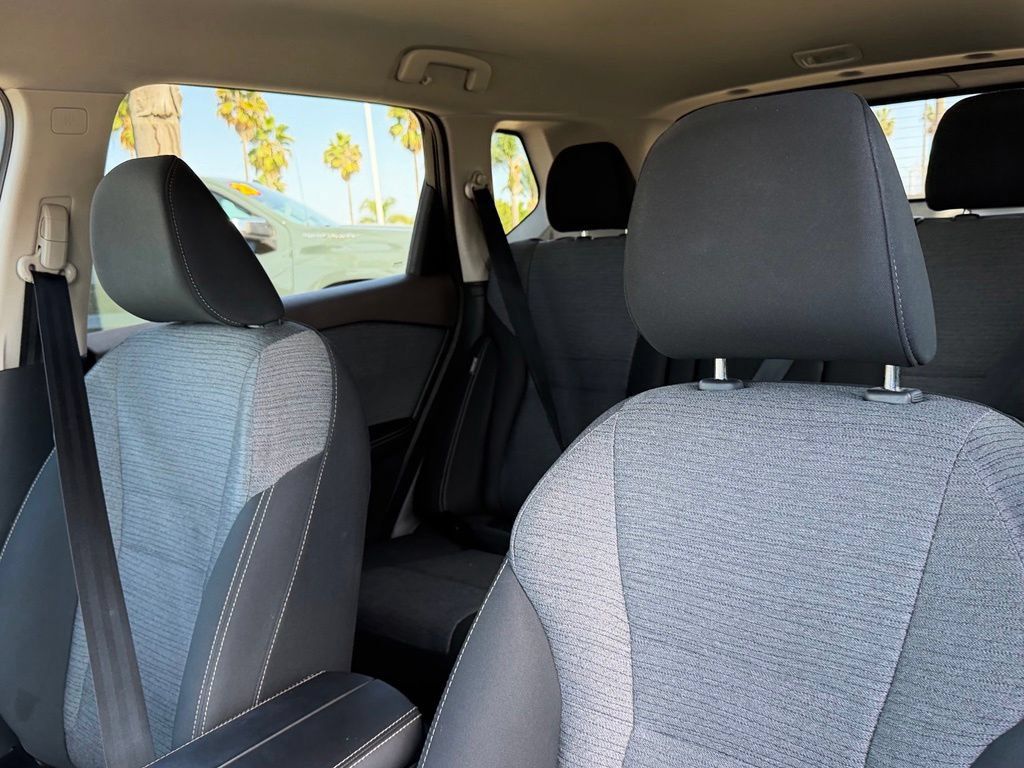 Certified 2023 Nissan Rogue SV FWD image 12