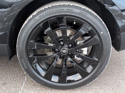 New 2025 Land Rover Range Rover Sport SE image 13