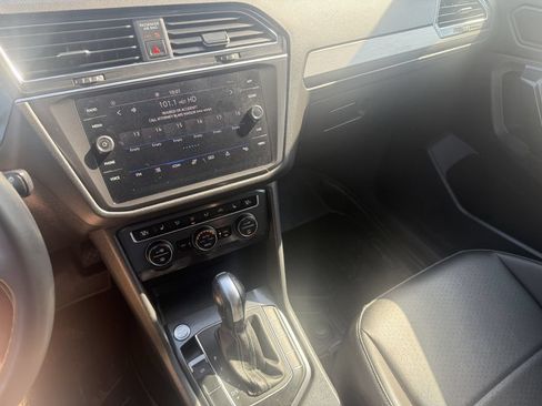 Used 2021 Volkswagen Tiguan S FWD image 11