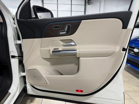 Used 2021 Mercedes-Benz GLA 250 4MATIC w/ Premium Package image 34