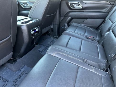 Used 2023 GMC Yukon SLT RWD image 11