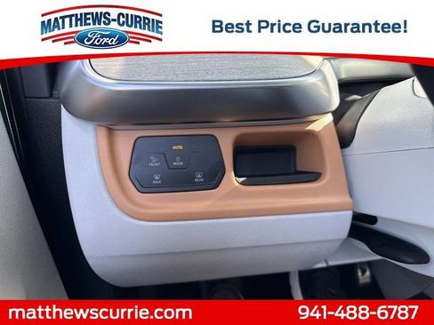 Used 2025 Volkswagen ID. Buzz Pro S Plus RWD image 26